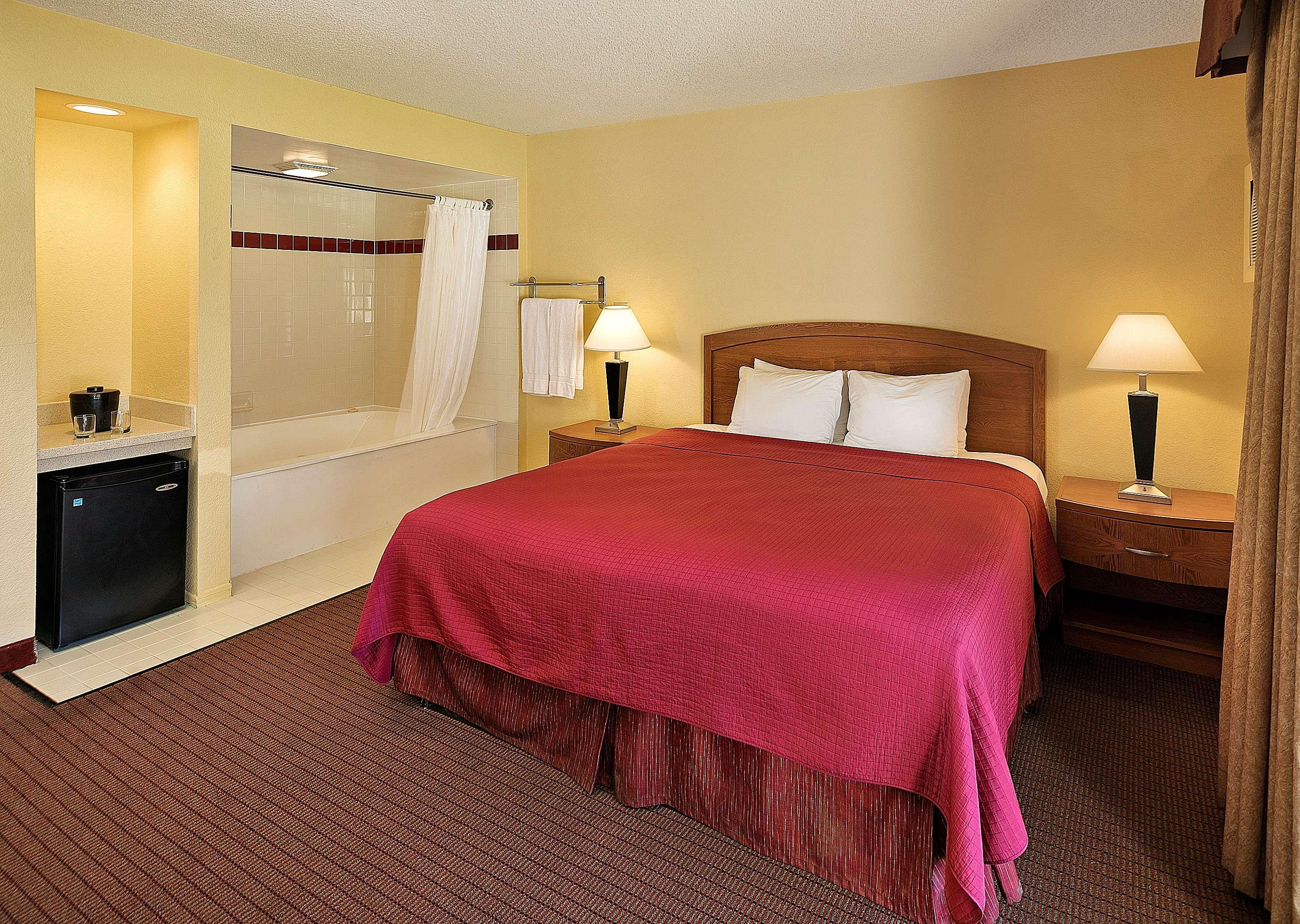 Best Western Golden Sails Hotel Long Beach Esterno foto
