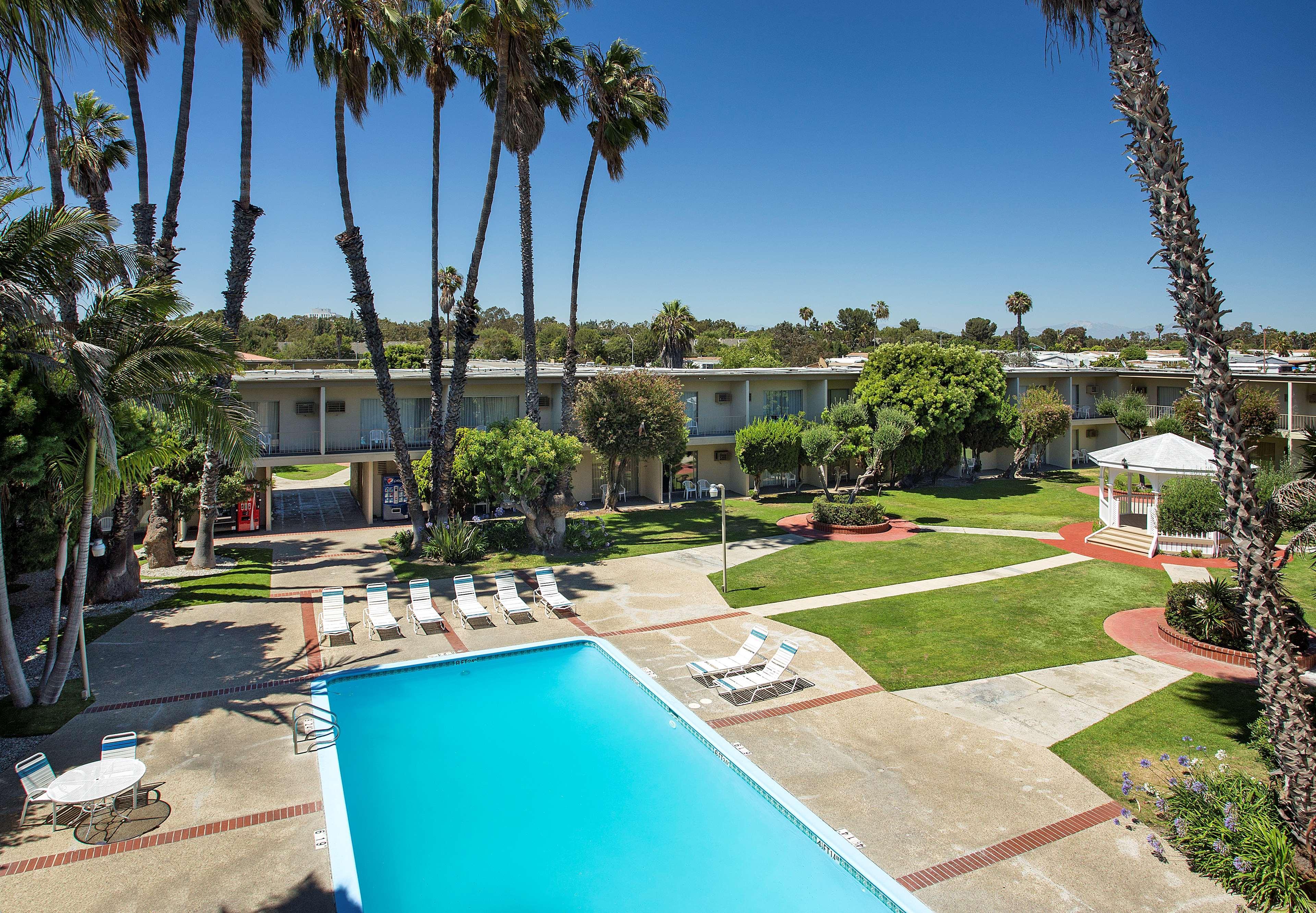 Best Western Golden Sails Hotel Long Beach Esterno foto