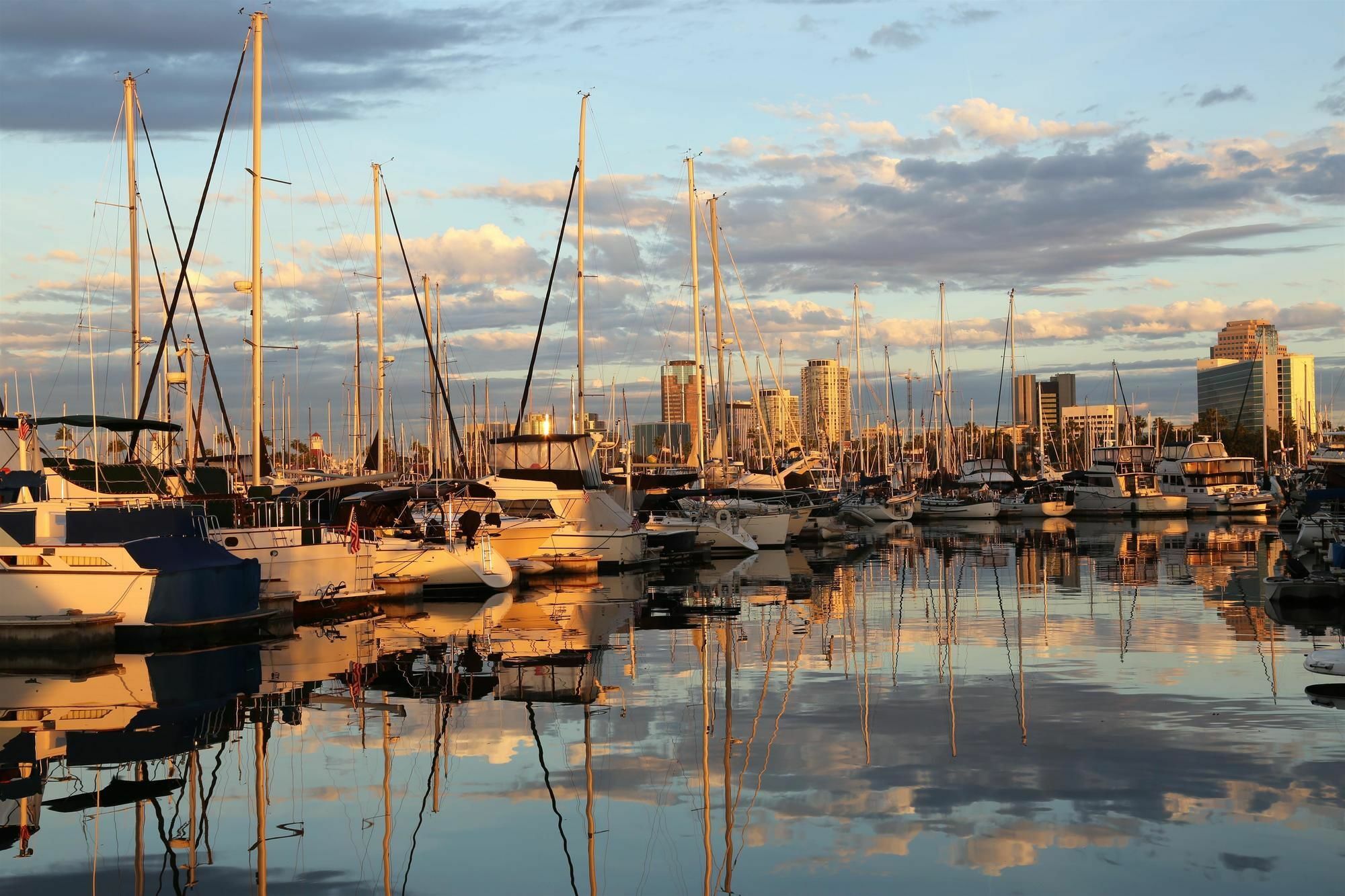 Best Western Golden Sails Hotel Long Beach Esterno foto
